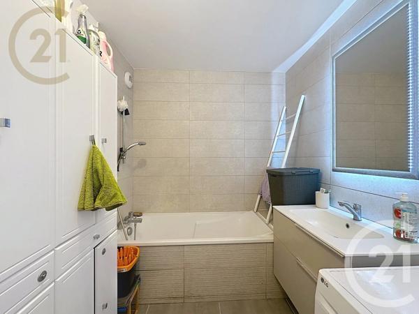 Appartement T3 à vendre  3 pièces - 63,80 m 2   MONTPELLIER  - 34