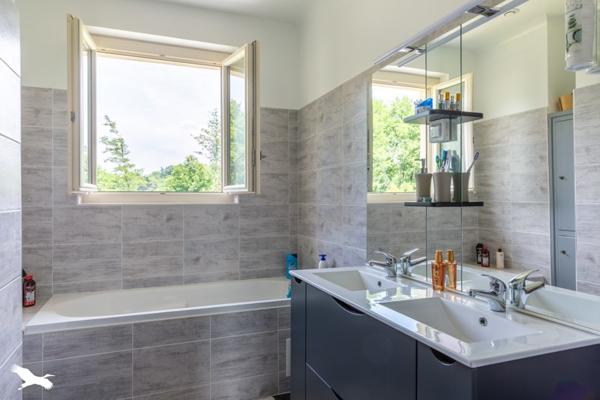 Maison à vendre |  Favars |  7 pièces | 145 m²