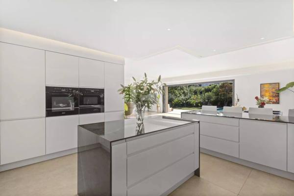 CO-EXCLUSIVITÉ - Villa contemporaine d’exception – Valbonne, au calme