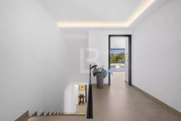 CO-EXCLUSIVITÉ - Villa contemporaine d’exception – Valbonne, au calme