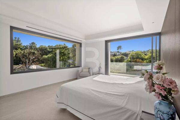 CO-EXCLUSIVITÉ - Villa contemporaine d’exception – Valbonne, au calme