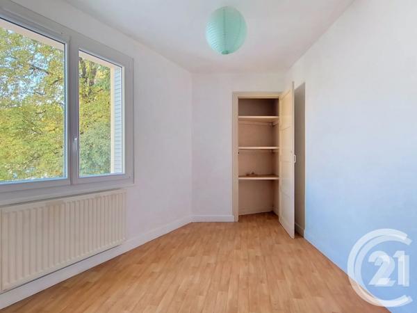 Maison à vendre  4 pièces - 80 m 2   LAGNIEU  - 01