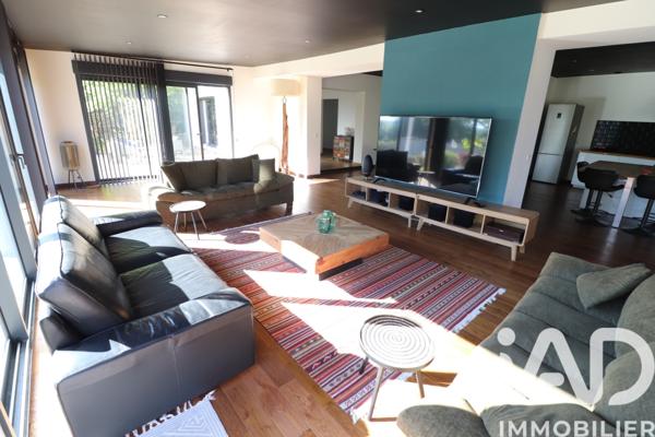 Maison à vendre 8 pièces 232,27 m² Moret-Loing-et-Orvanne