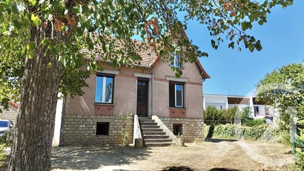 Maison à vendre  4 pièces - 81,06 m 2   YZEURE  - 03