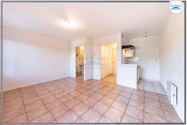 MOISSY CRAMAYEL : appartement T1 avec terrasse et PARK S/SOL