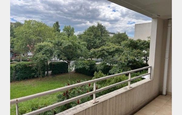Vente Appartement P3 terrasse + 2 parkings Le cres   