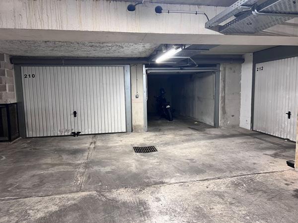 A louer, Parking / box Marseille