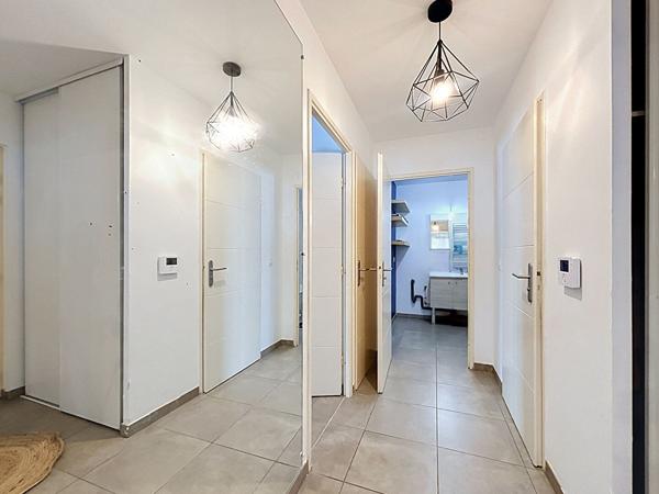Appartement Marseille 3 pièce(s) 61 m2  Blancarde