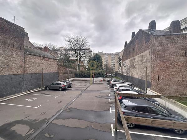 LILLE CENTRE : T2 AVEC PARKING