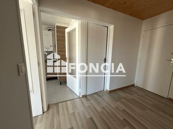 Location Appartement 3 pièces 72 m² - 3 RUE GEOFFROY Gien 45500