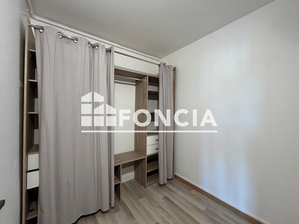 Location Appartement 3 pièces 72 m² - 3 RUE GEOFFROY Gien 45500