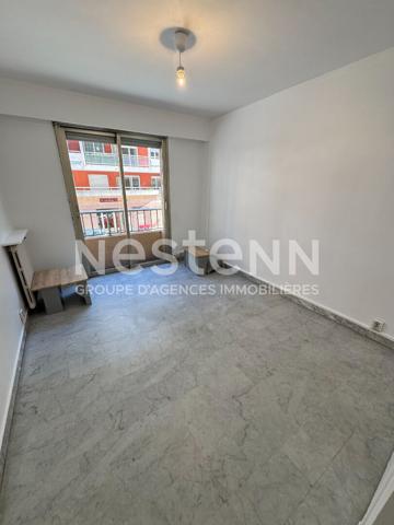 LOCATION VIDE - Appartement 3 pièces à louer à Nice Riquier - Emplacement privilégié