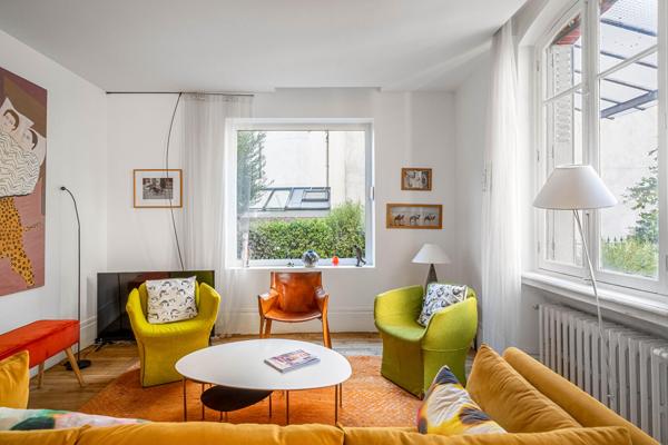 Maison avec jardin, garage et atelier