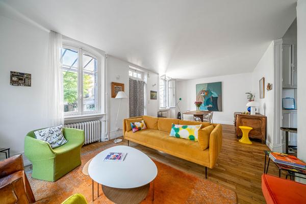 Maison avec jardin, garage et atelier