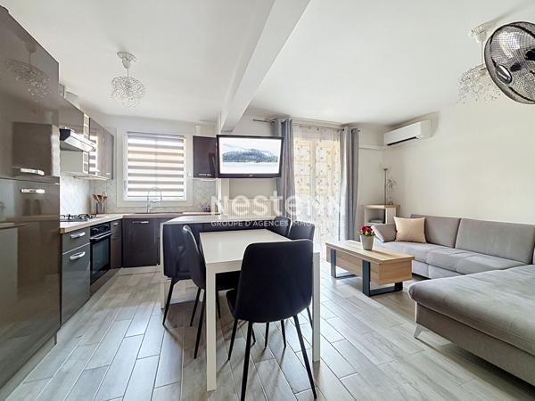 Golfe-Juan - 2 Pièces - 47m² - Plage 3min - Parking - Cave - Rénové