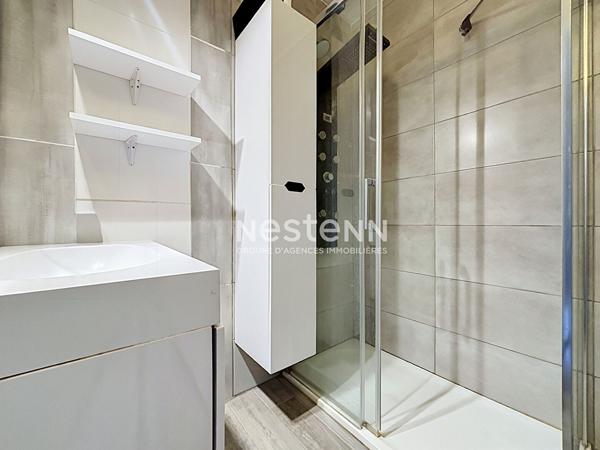 Golfe-Juan - 2 Pièces - 47m² - Plage 3min - Parking - Cave - Rénové