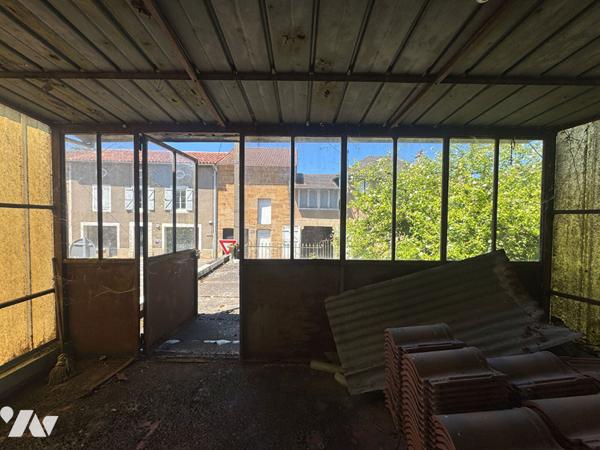 Ensemble en pierres à LACAPELLE-MARIVIAL