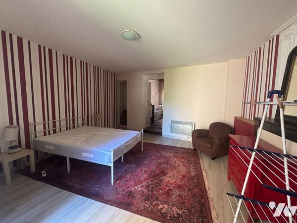 Ensemble en pierres à LACAPELLE-MARIVIAL