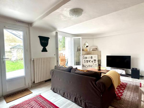 A vendre - Centre de ville de Saumur (49400) maison en pierre de tuffeaux - 5 chambres - Jardin - 152 m²