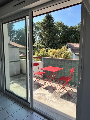BAIL ETUDIANT MOBILITE appartement 42 m2 plus terrasse 10 m2 proche de Bayonne sans frais d'agence