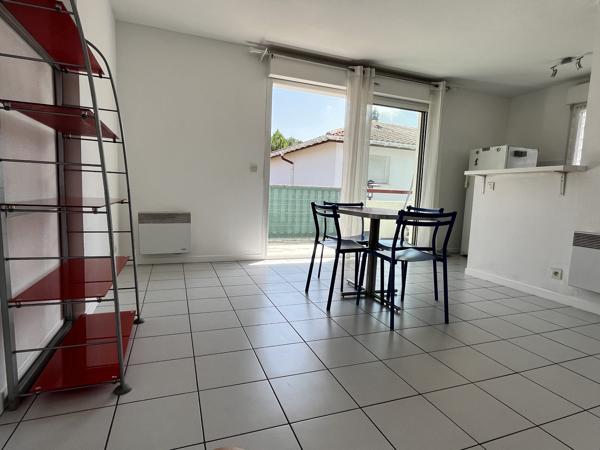 BAIL ETUDIANT MOBILITE appartement 42 m2 plus terrasse 10 m2 proche de Bayonne sans frais d'agence