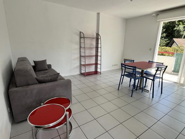 BAIL ETUDIANT MOBILITE appartement 42 m2 plus terrasse 10 m2 proche de Bayonne sans frais d'agence