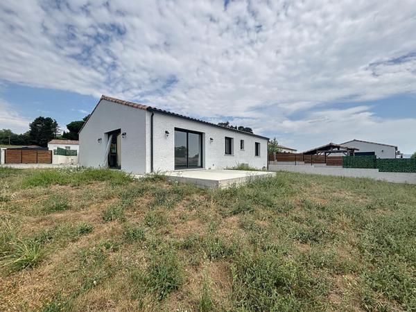 Maison récente avec 4 chambres à Fendeille