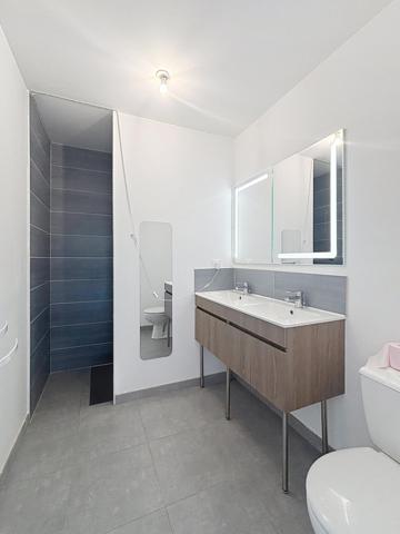 Maison récente avec 4 chambres à Fendeille