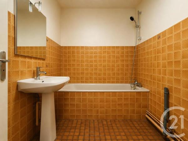 Appartement T1 à vendre  1 pièce - 31,78 m 2   AIX LES BAINS  - 73