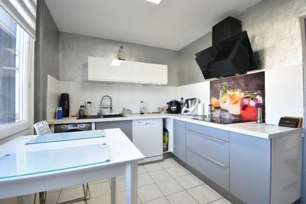 Appartement à louer    3 pièces • 65,64 m2 Valence