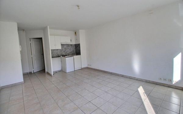 Appartement à vendre    1 pièce • 29 m2 Marseille 5