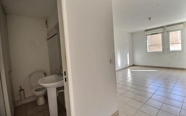 Appartement à vendre    1 pièce • 29 m2 Marseille 5
