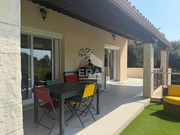 Bien plus qu'une villa : deux véritables lieux de vie indépendants à quelques minutes des plages