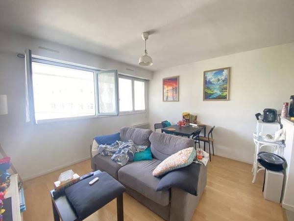 Appartement 2 pièces                                        - 35000 Rennes - Bourg L'evêque Réf : 2407