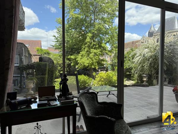 Maison - 14 pièces - 357 m²