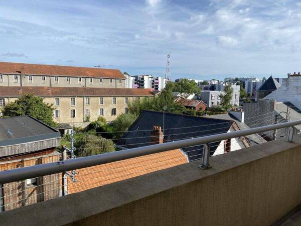 Appartement 3 pièces                                        - 44000 Nantes Réf : 12040