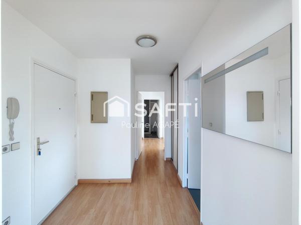 34000 QUARTIER ANTIGONE APPARTEMENT T3 AU DERNIER ÉTAGE AVEC VUE SUR LE PIC SAINT LOUP