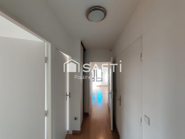 34000 QUARTIER ANTIGONE APPARTEMENT T3 AU DERNIER ÉTAGE AVEC VUE SUR LE PIC SAINT LOUP