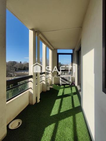 34000 QUARTIER ANTIGONE APPARTEMENT T3 AU DERNIER ÉTAGE AVEC VUE SUR LE PIC SAINT LOUP