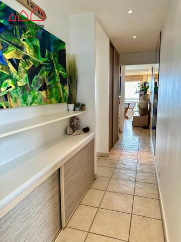 Appartement meublé 4 pièces 98 m² - Roche Noire - Pieds dans l'eau