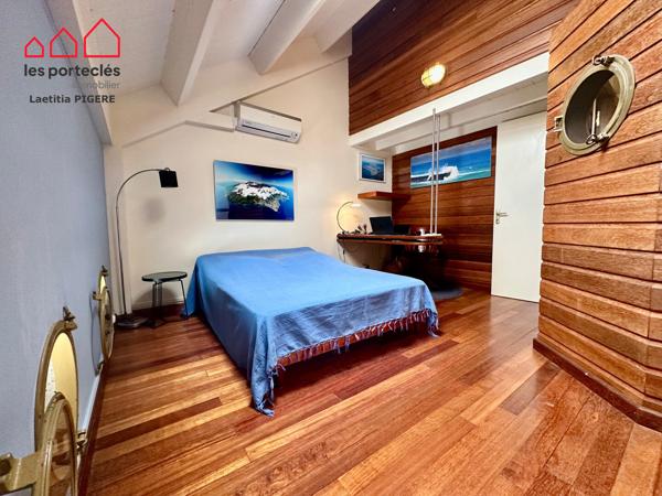 Appartement meublé 4 pièces 98 m² - Roche Noire - Pieds dans l'eau