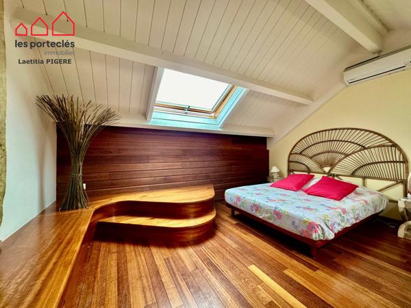 Appartement meublé 4 pièces 98 m² - Roche Noire - Pieds dans l'eau