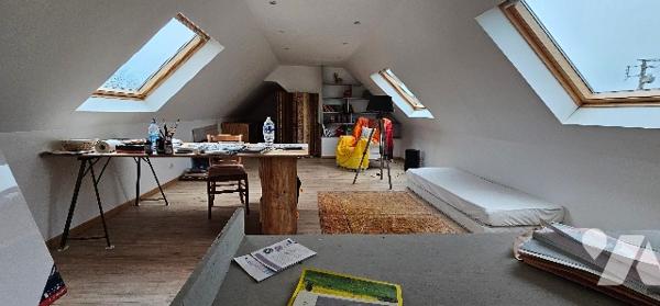 Propriété en pierres apparentes.