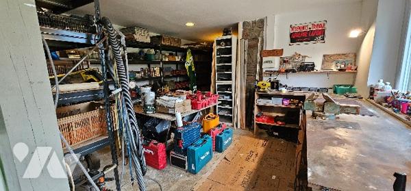 Propriété en pierres apparentes.