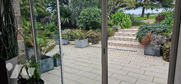 Propriété en pierres apparentes.