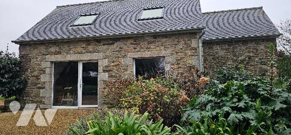 Propriété en pierres apparentes.