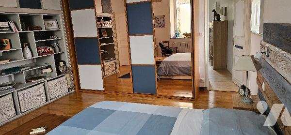 Propriété en pierres apparentes.