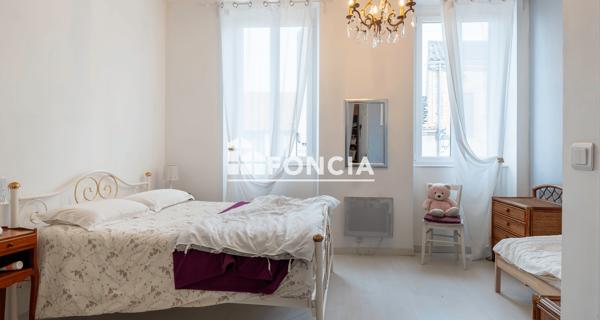 À vendre Maison 5 pièces 202 m² - Lamagistère 82360