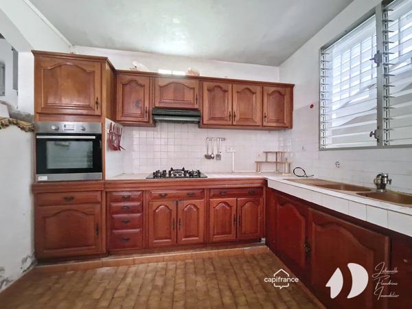 Maison à vendre 9 pièces, 6 chambres - ANSE BERTRAND (971)