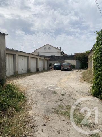 Parking à vendre  27 m 2   MARSEILLE  - 13009